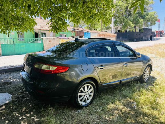 Sahibinden Renault Fluence 1.6 Privilege 2011 Model 