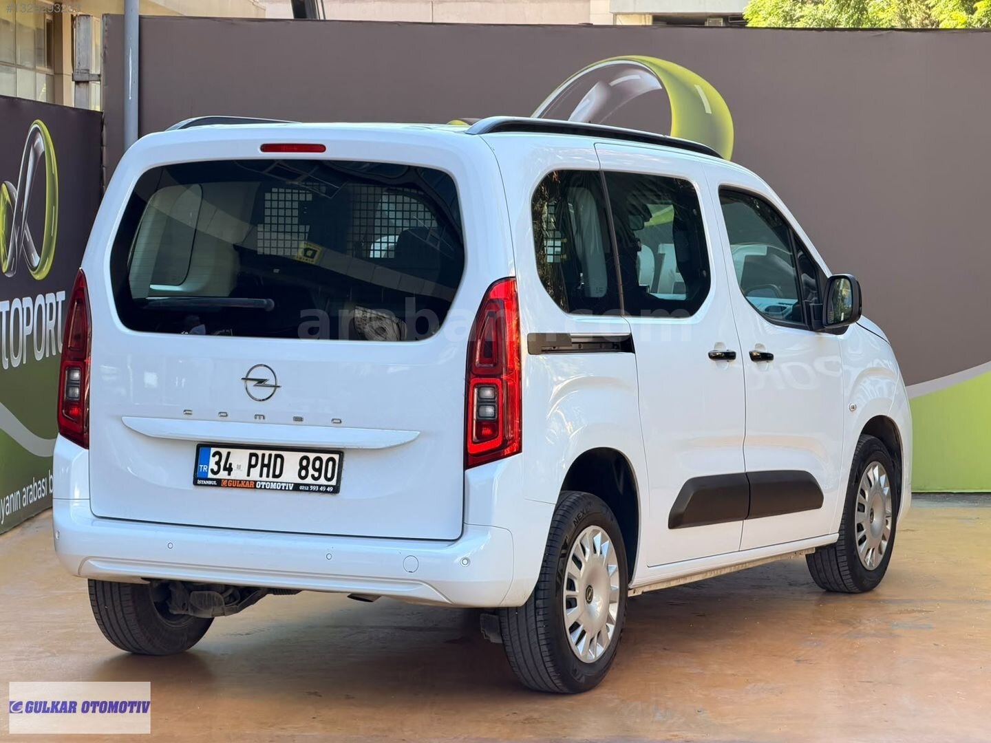 Galeriden Opel Combo 1.5 CDTI Essential 2025 Model İstanbul 9.000 km Beyaz 7