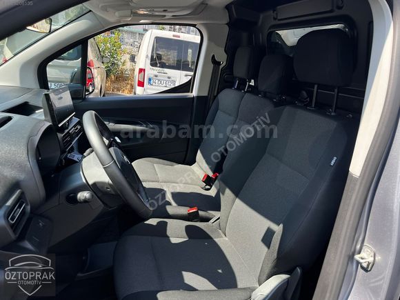 ÖZTOPRAK-2025 OPEL COMBO CARGO ULTİMATE XL HATASIZ-4.75 VADE