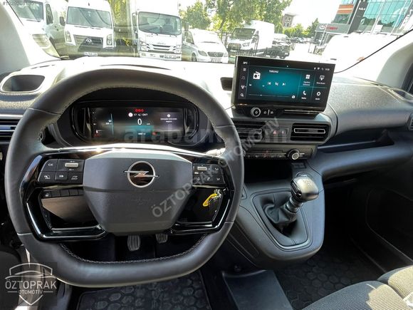ÖZTOPRAK-2025 OPEL COMBO CARGO ULTİMATE XL HATASIZ-4.75 VADE