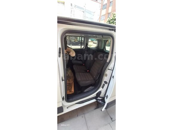 Sahibinden Opel Combo 1.5 CDTI Edition 2021 Model  171000 km Beyaz