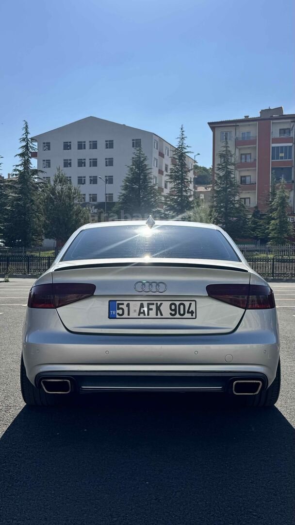 Sahibinden Audi A4 Sedan 2.0 TDI 2012 Model Niğde 307.000 km Gri (Gümüş) 4