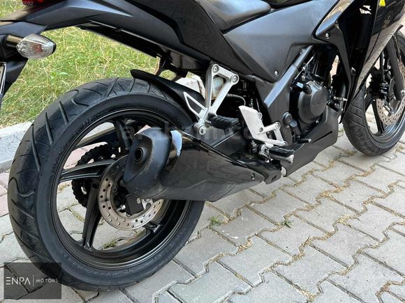 2013 MODEL HONDA CBR 250 R