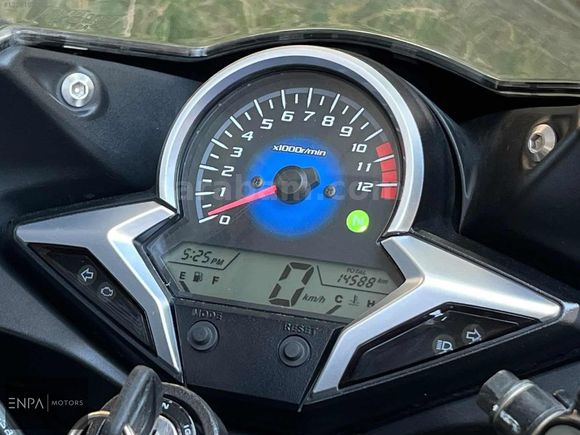 2013 MODEL HONDA CBR 250 R