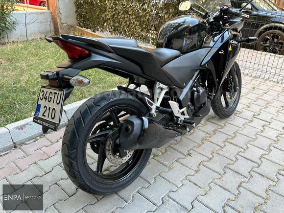 2013 MODEL HONDA CBR 250 R