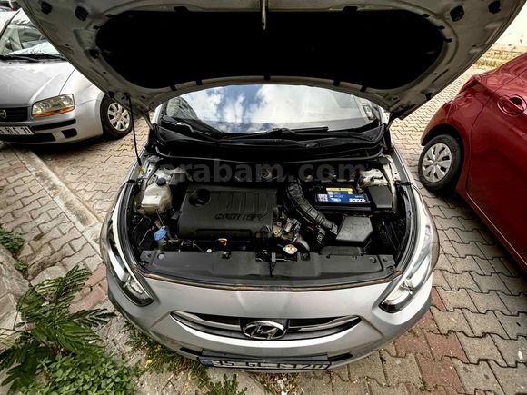 Sahibinden Hyundai Accent Blue 1.6 CRDI Mode Plus 2014 Model İzmir