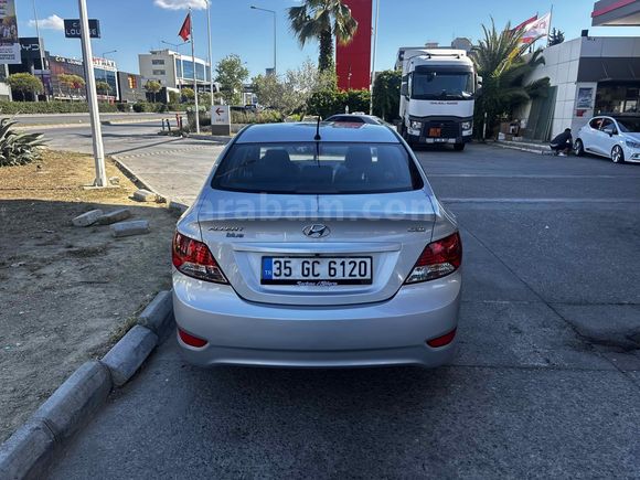 Sahibinden Hyundai Accent Blue 1.6 CRDI Mode Plus 2014 Model İzmir