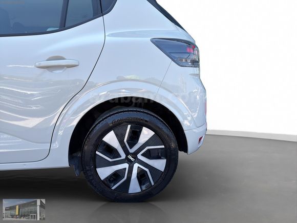 RENAULT GÜRSES'D 2025 DACİA SANDERO 1.0 TCE EXPRESSİON BOYASIZ