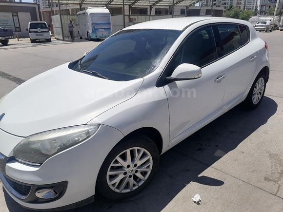 Sahibinden Renault Megane 1.5 dCi Privilege 2012 Model