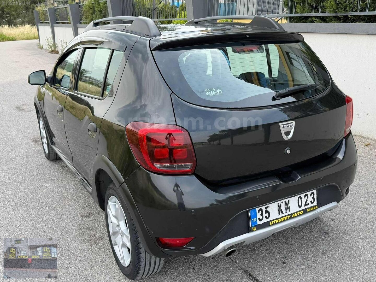 Galeriden Dacia Sandero 1.5 dCi Stepway 2017 Model İzmir 144.000 km Siyah 7