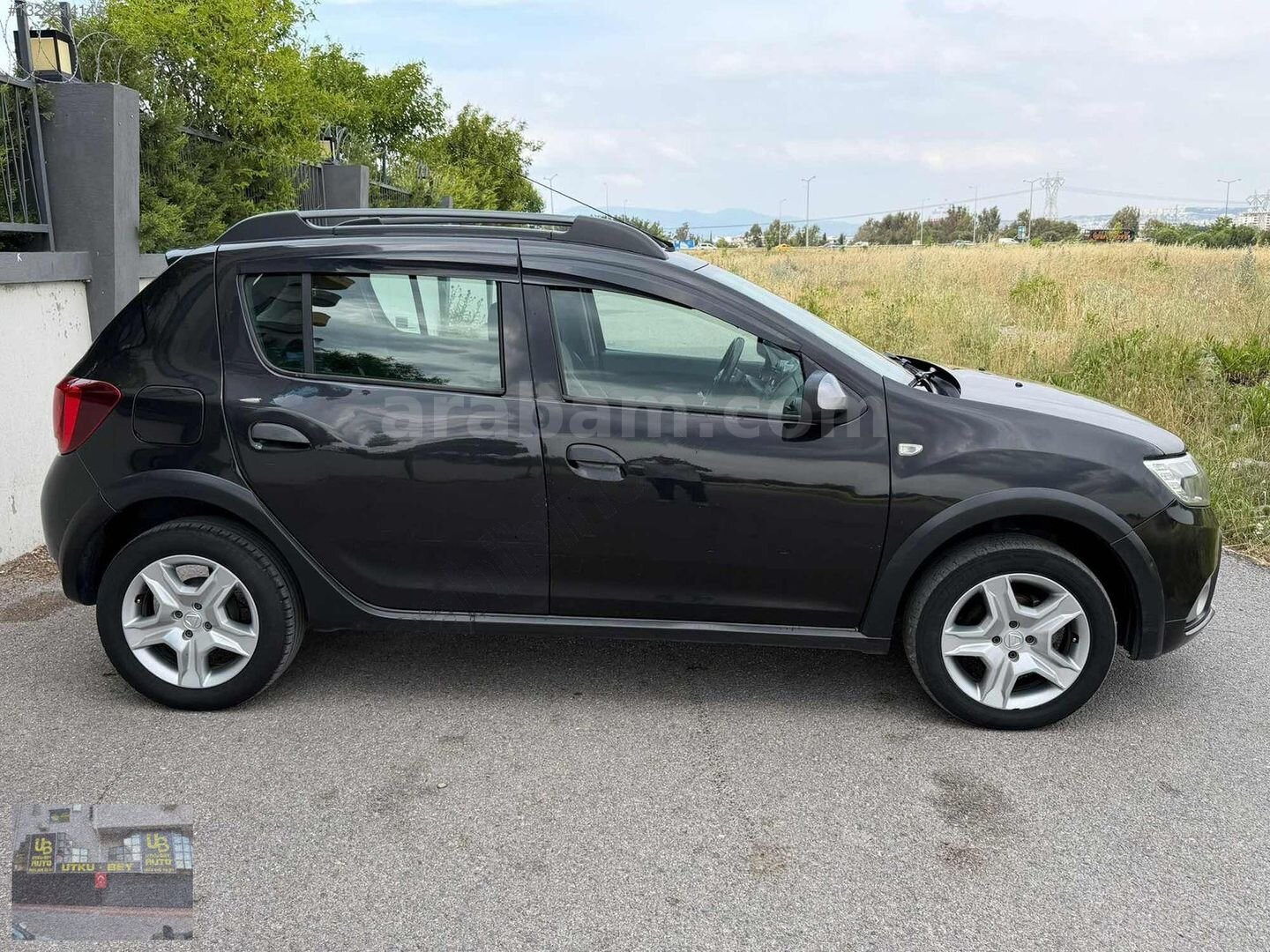 Galeriden Dacia Sandero 1.5 dCi Stepway 2017 Model İzmir 144.000 km Siyah 3