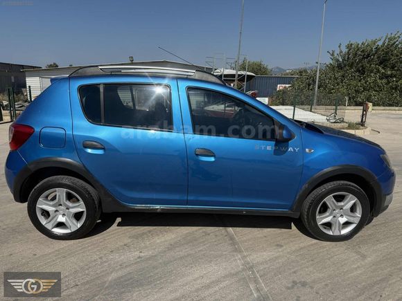 GÜVEN'DEN DEĞİŞENSİZ SANDERO STEPWAY