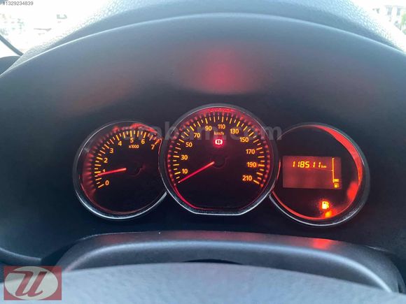 2016 DÜŞÜK KM HATASIZ AİLE ARACI TAKAS OLUR