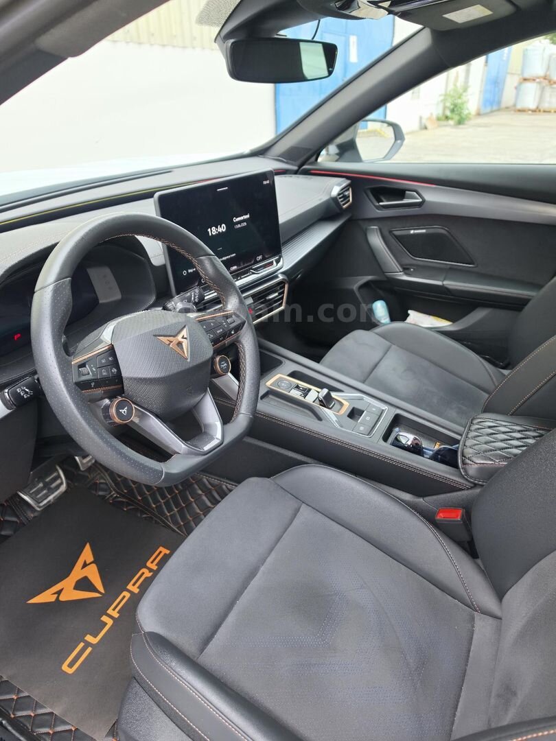 Sahibinden Cupra Formentor 1.5 eTSI VZ-Line 2024 Model İzmir 10.900 km Beyaz 5