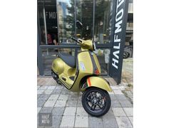 HALF MOTO 2023 VESPA GTS 125 SUPERSPORT
