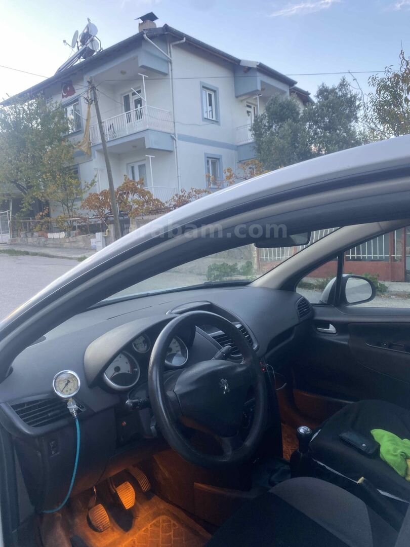 Sahibinden Peugeot 207 1.4 HDi Trendy 2008 Model Burdur 315.000 km Beyaz 7