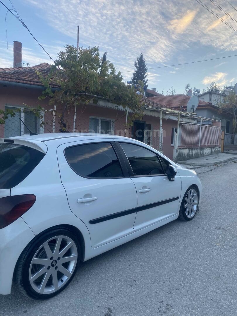 Sahibinden Peugeot 207 1.4 HDi Trendy 2008 Model Burdur 315.000 km Beyaz 3