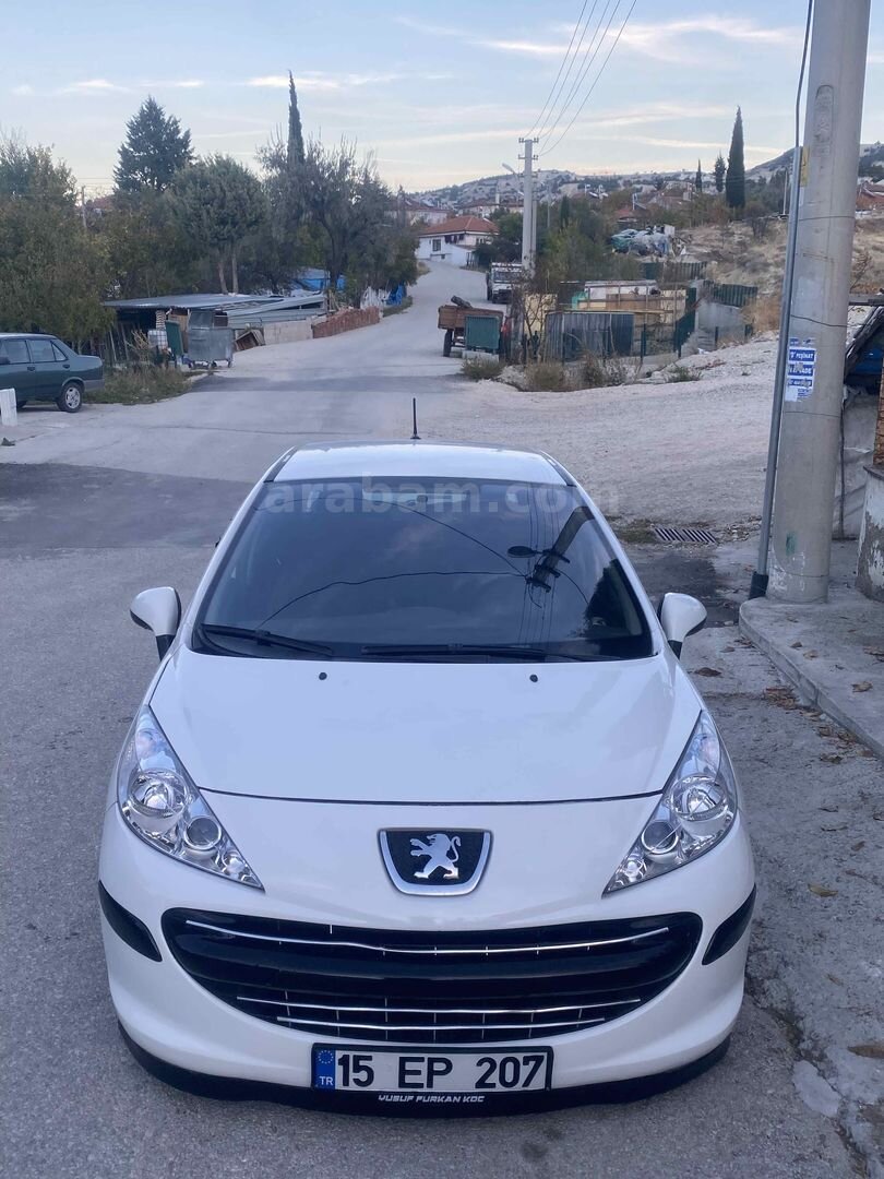 Sahibinden Peugeot 207 1.4 HDi Trendy 2008 Model Burdur 315.000 km Beyaz 2