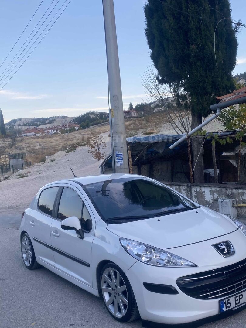 Sahibinden Peugeot 207 1.4 HDi Trendy 2008 Model Burdur 315.000 km Beyaz 5