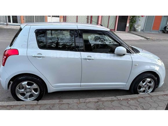Sahibinden Suzuki Swift 1.3 GLX 2011 Model 