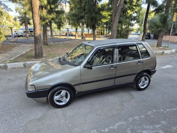 YAŞININ GÜZELİ 98 70 SX UNO TAM AİLE ARACI