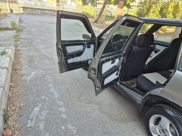 YAŞININ GÜZELİ 98 70 SX UNO TAM AİLE ARACI
