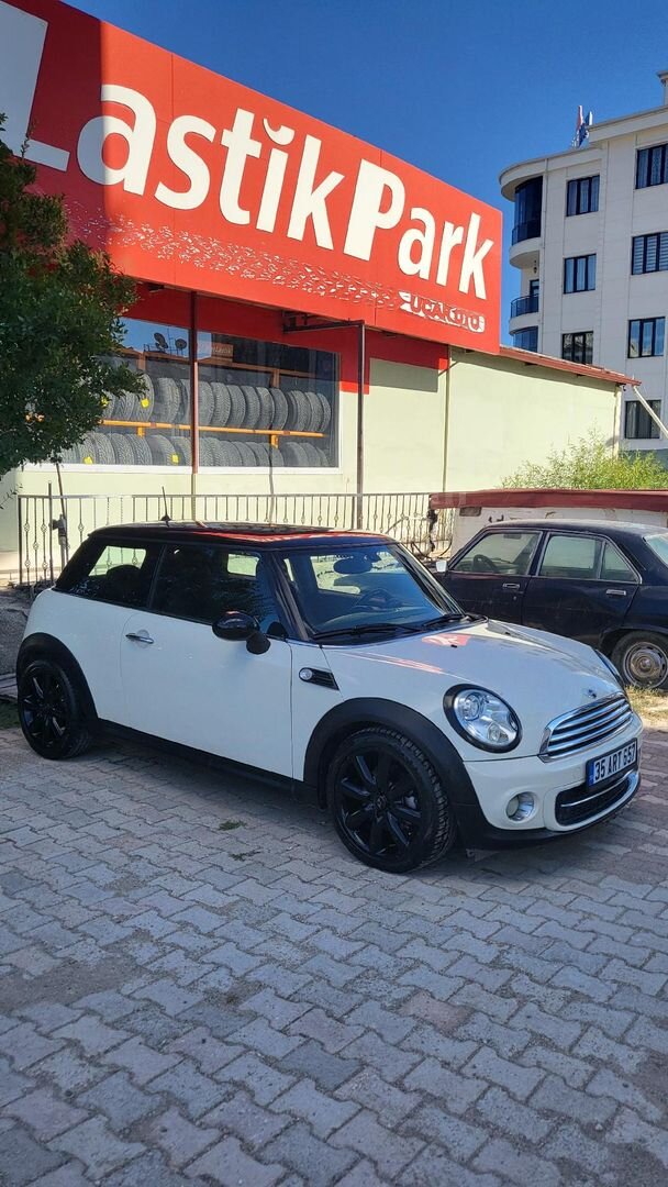 Sahibinden Mini Cooper 1.6 D 2012 Model Malatya 206.500 km Beyaz 4
