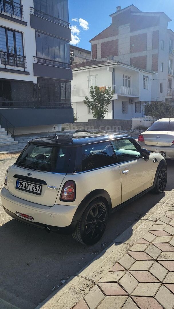 Sahibinden Mini Cooper 1.6 D 2012 Model Malatya 206.500 km Beyaz 7