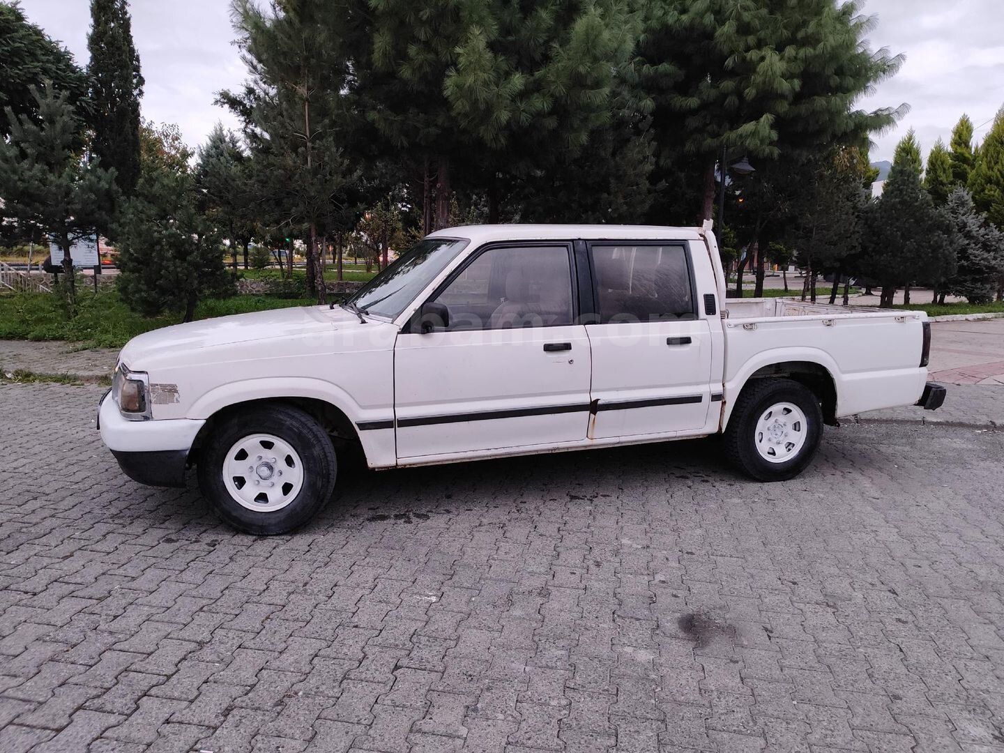 Sahibinden Mazda B2500 2.5 D 1998 Model 2