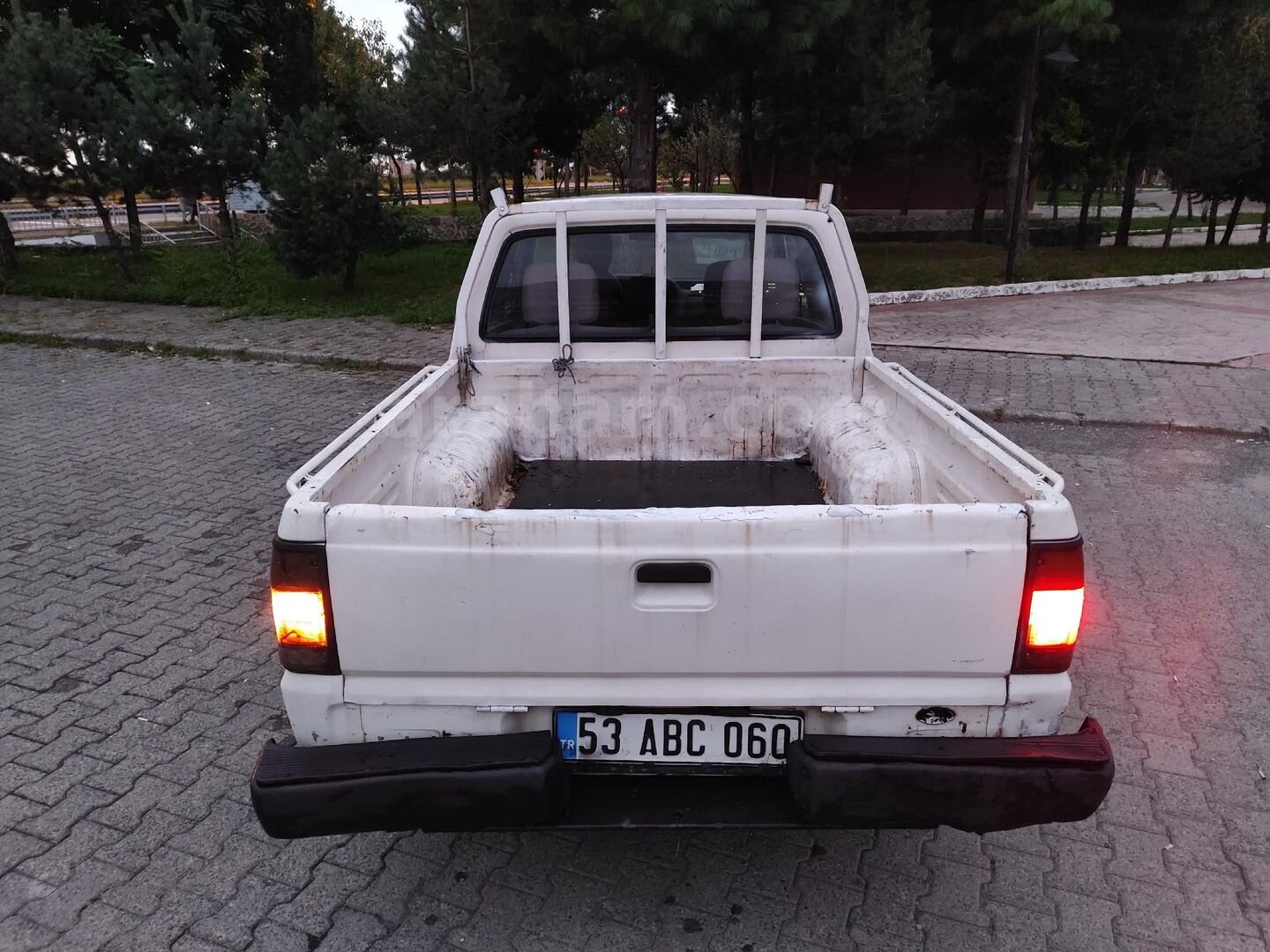 Sahibinden Mazda B2500 2.5 D 1998 Model 7
