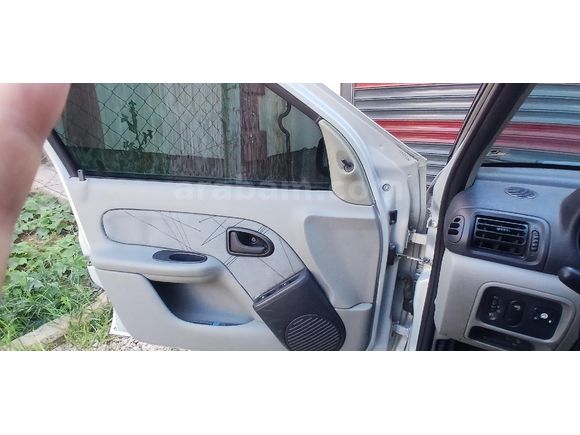 Sahibinden Renault Clio 1.4 Authentique 2004 Model