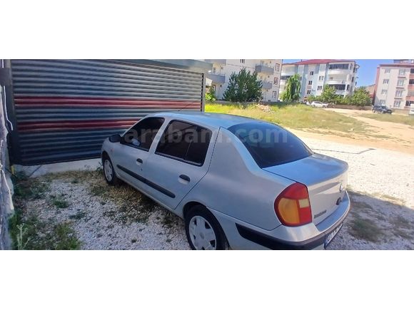 Sahibinden Renault Clio 1.4 Authentique 2004 Model