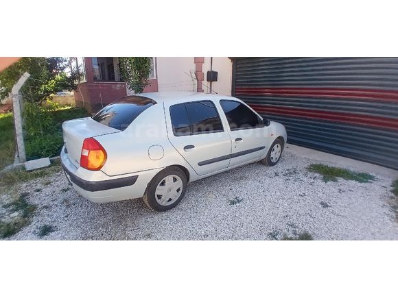 Sahibinden Renault Clio 1.4 Authentique 2004 Model
