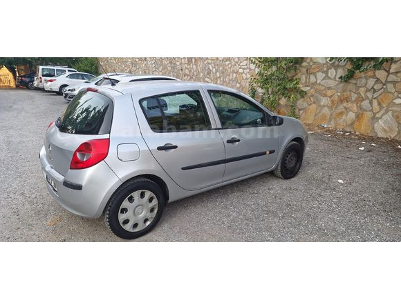 Öğretmenden 143000 de vizeli Clio