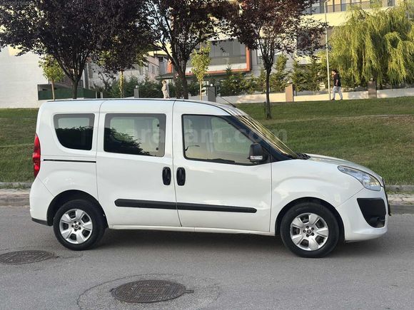 TEMİZ AİLE TİPİ FİAT 1.3 MULTİJET DOBLO ÇİFT SÜRGÜ