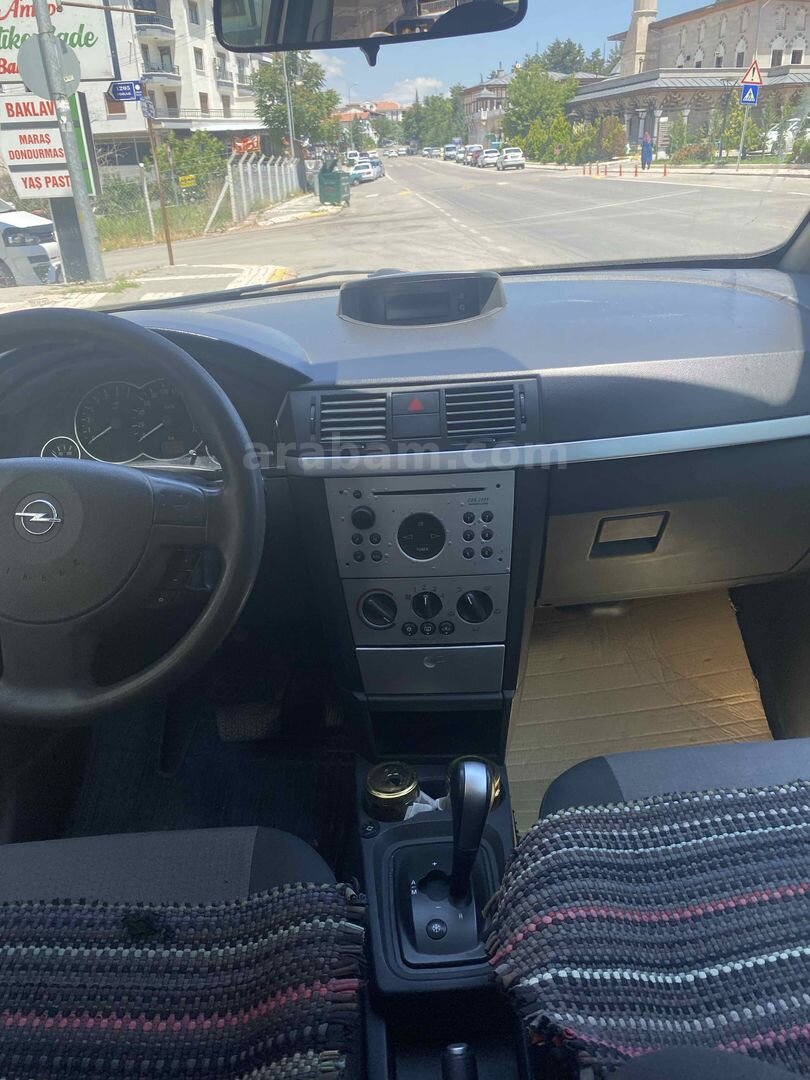 Sahibinden Opel Meriva 1.6 Essentia 2004 Model Aksaray 215.000 km Gri 2