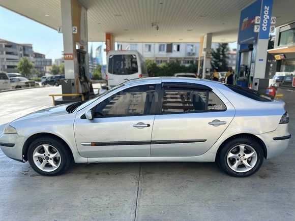 Sahibinden Renault Laguna 1.6 Privilege 2005 Model 