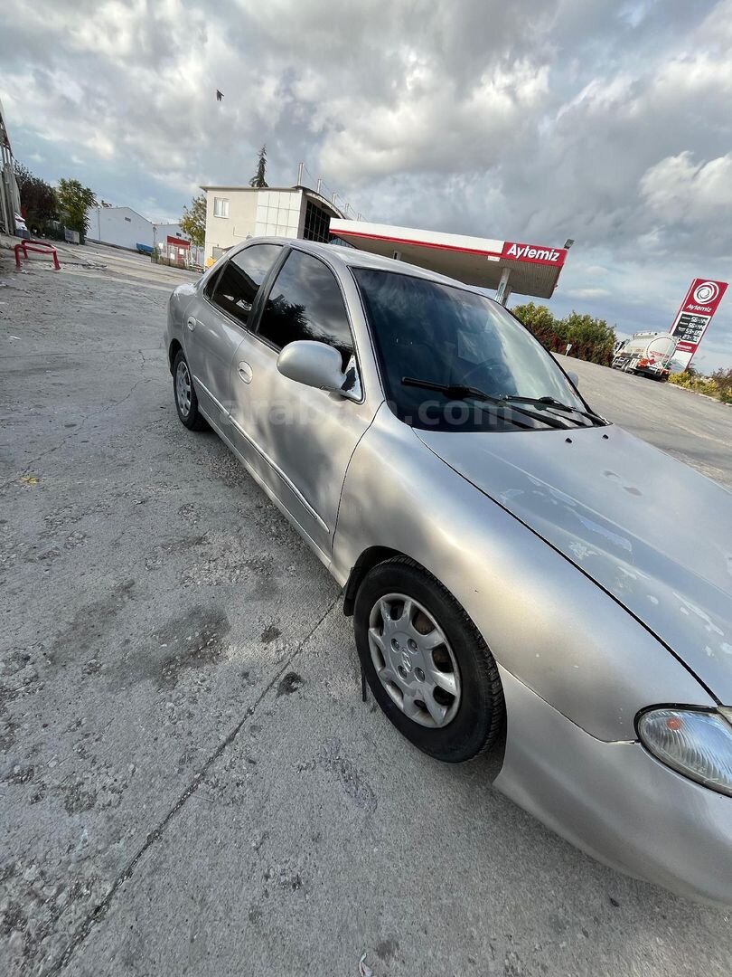 Sahibinden Hyundai Elantra 1.6 GLS 2000 Model Yozgat 212.000 km Gri (metalik) 2