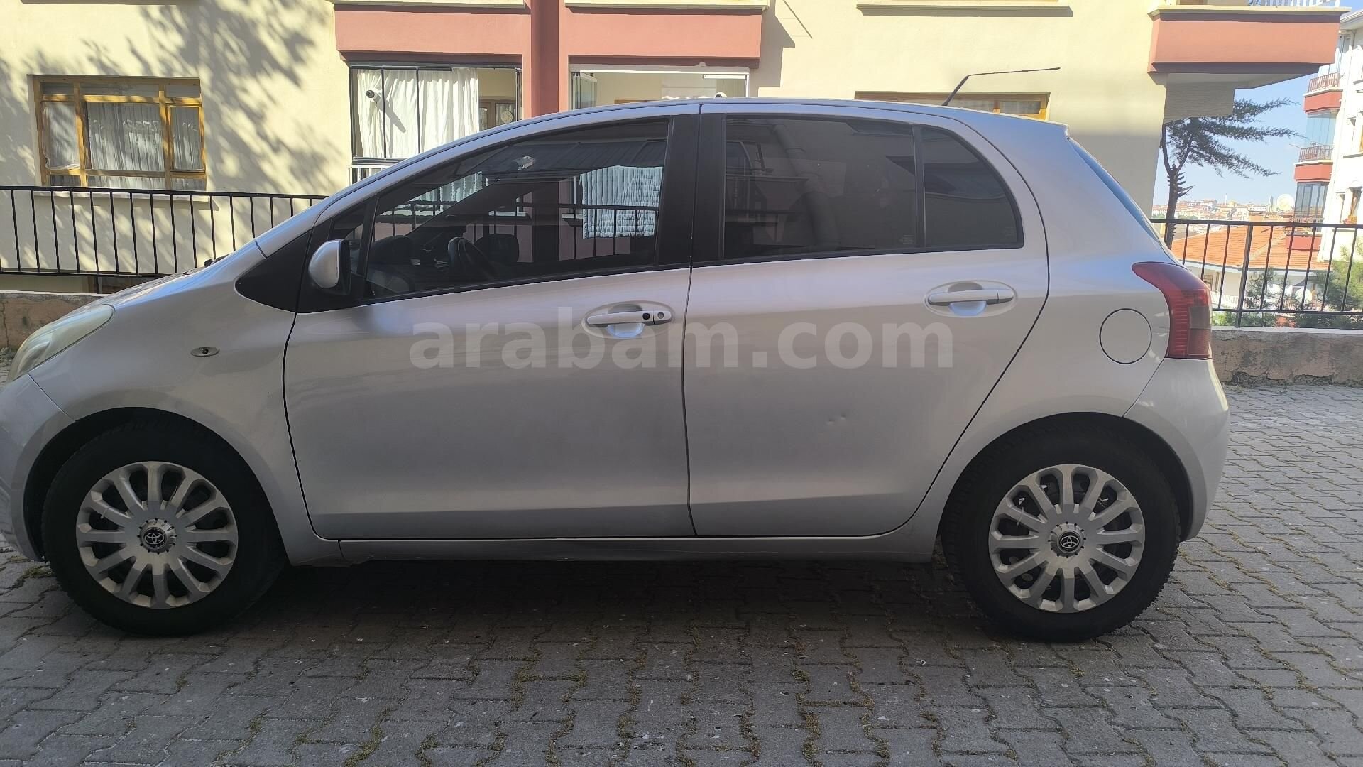 Sahibinden Toyota Yaris 1.3 Sol 2007 Model Ankara 237.000 km Gri (Gümüş) 3