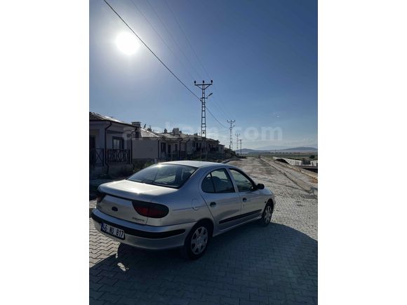 Sahibinden Renault Megane 1.6 RTE 1999 Model 