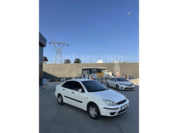  Ford Focus 1.6 Comfort 2004 Model 