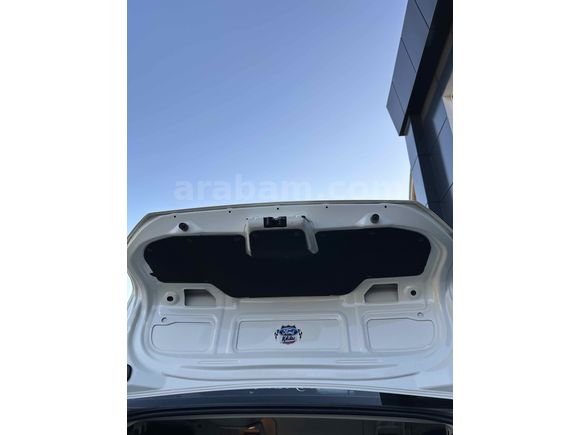  Ford Focus 1.6 Comfort 2004 Model 