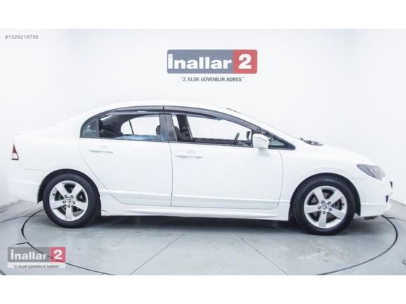 2011 HONDA CİVİC 1.6İ VTEC PREMİUM OTOMATİK