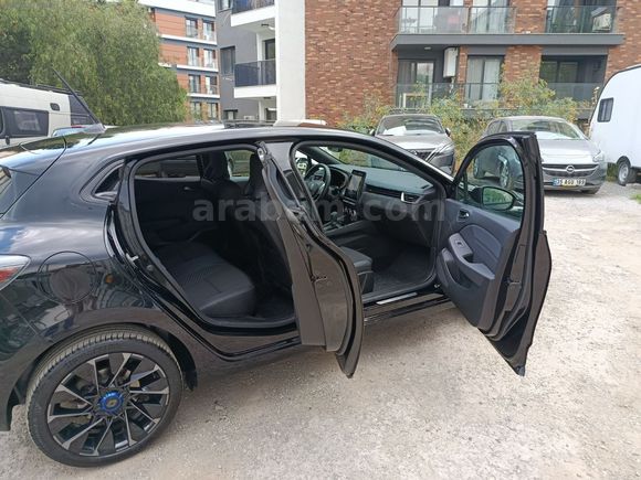 2025 RENAULT CLİO ALPİNE HATASIZ BOYASIZ 21 BİNDE YILDIZ SİYAH