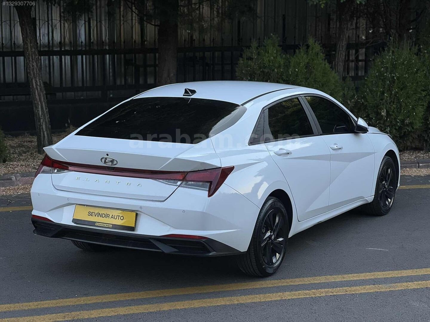 Galeriden Hyundai Elantra 1.6 MPI Smart 2022 Model Ankara 53.000 km Beyaz 7