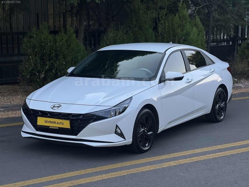 Galeriden Hyundai Elantra 1.6 MPI Smart 2022 Model Ankara 53.000 km Beyaz