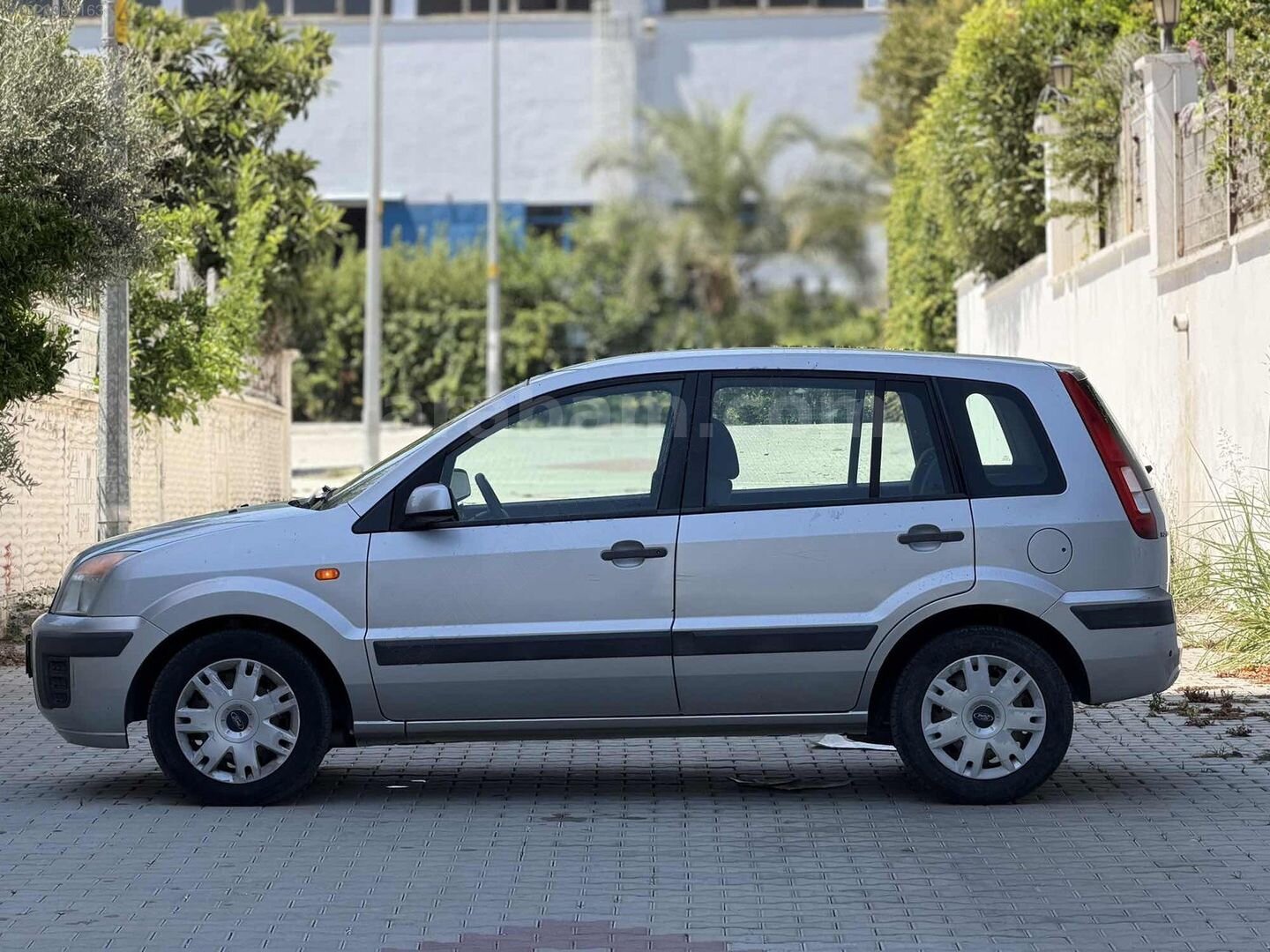 Galeriden Ford Fusion 1.4 TDCi Comfort 2010 Model Mersin 173.000 km Gri 7