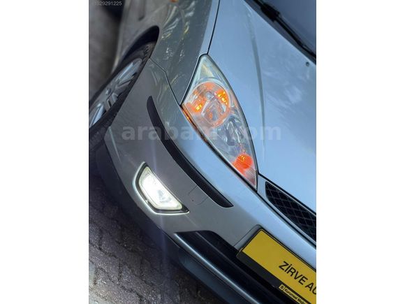 ZİRVE AUTO DAN HATASIZ DEĞİŞENSİZ FORD FOCUS 1.6 COLLECTİON