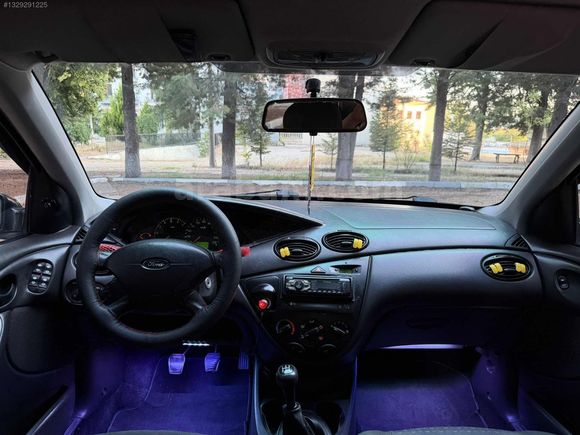 ZİRVE AUTO DAN HATASIZ DEĞİŞENSİZ FORD FOCUS 1.6 COLLECTİON