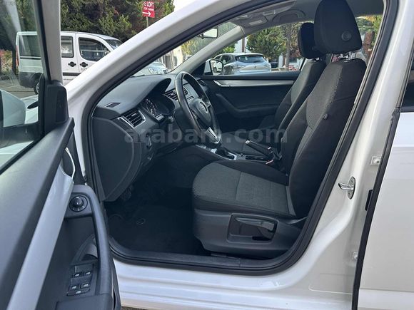 2016 SKODA OCTAVİA 1.6 TDİ OTOMATİK OPTİMAL